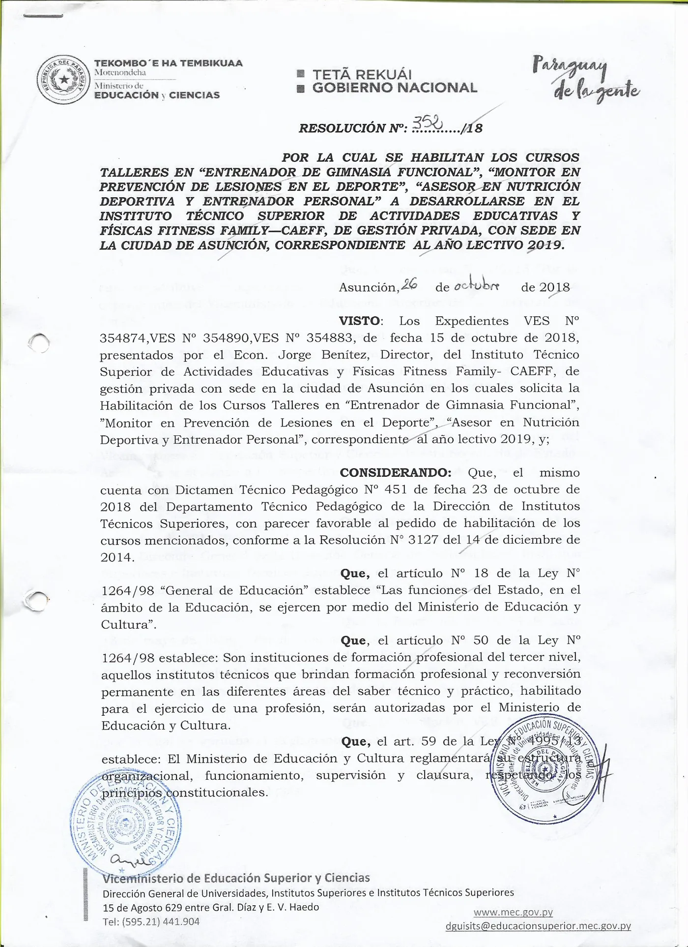 Resolución N° 352/18 del Ministerio de Educación y Ciencias